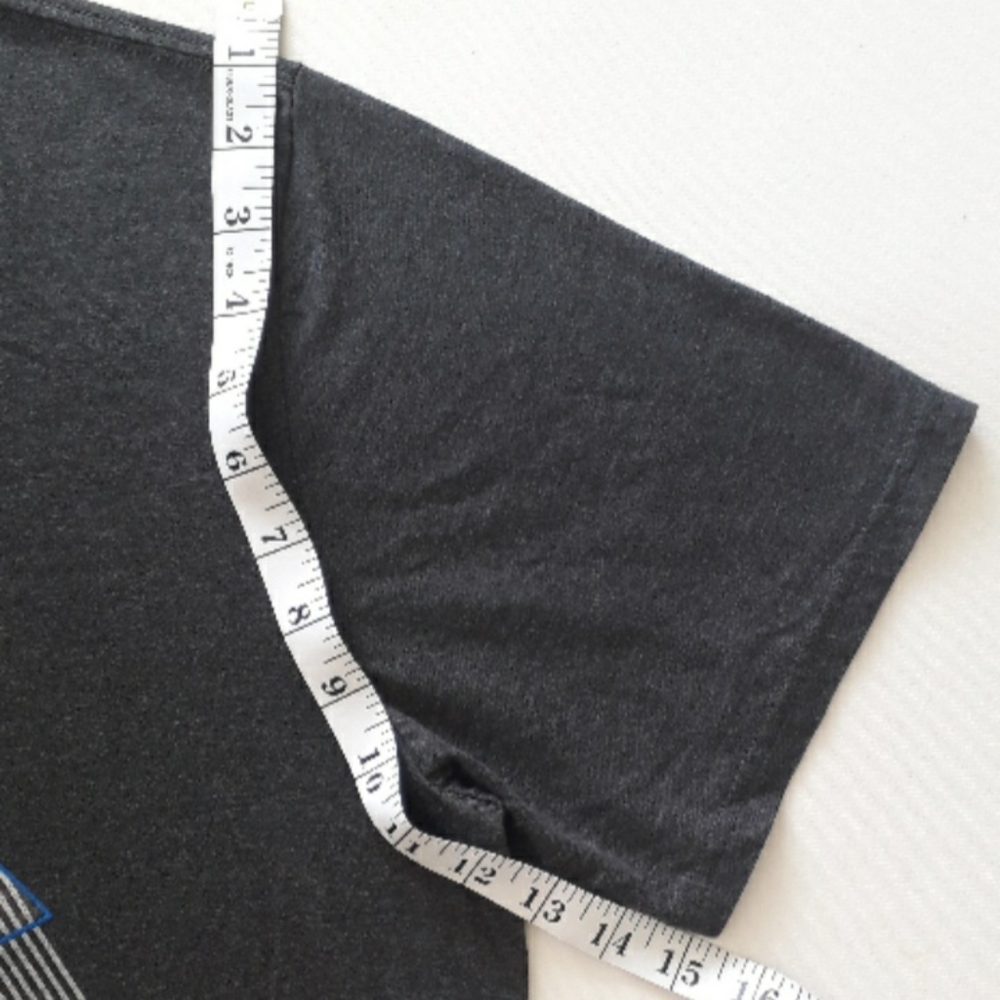 ● Oakley | men's short sleeve Graphic Tee Shirt - Picture 6 of 10